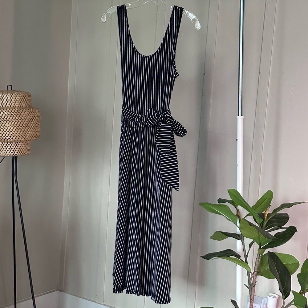 Who What Wear •  Black & White Striped Sleeveless Tie-Waist Maxi Dress Size XS